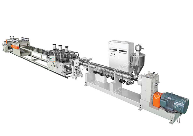 PP/PVC發(fā)泡板生產線